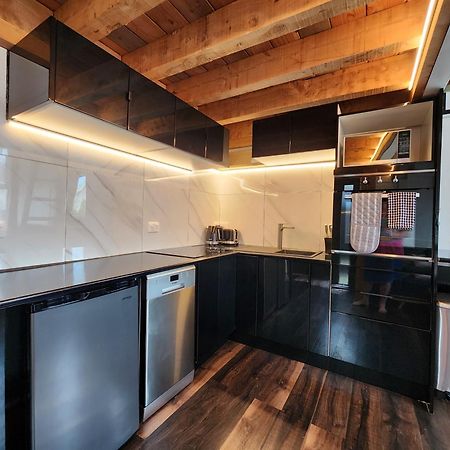 A Stone'S Throw From Town Tiny Home ديوندين المظهر الخارجي الصورة